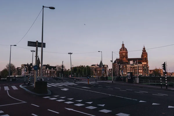 Ein Malerischer Blick Auf Die Straßen Und Die Nikolaikirche Hintergrund — Stockfoto