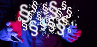 Avukatın üç boyutlu tasviri ve online hukuk hizmetleri kavramını bir elde savunmak