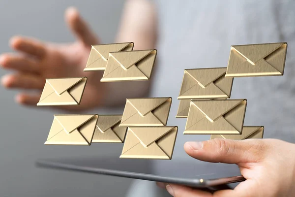 Representación Símbolo Correo Electrónico Comunicaciones Red Con Manos Masculinas Sobre — Foto de Stock