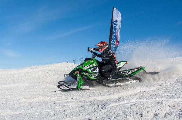 Snowmobile Competing Extreme Sports Snowmobile Jumps High Track Snowmobile Sportsman — 스톡 사진