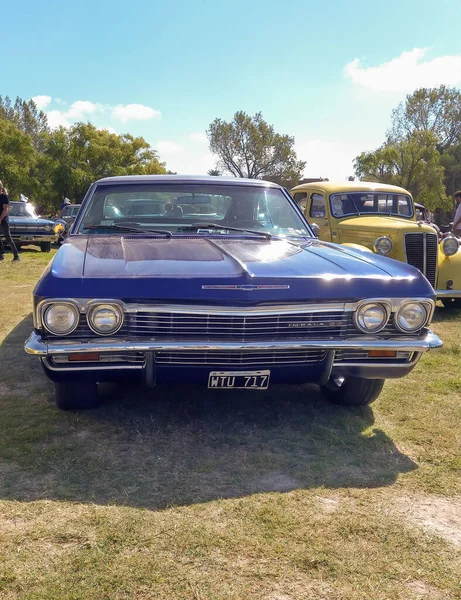 Старый Синий Популярный Chevrolet Chevy Impala Super Sport Конца 1960 — стоковое фото