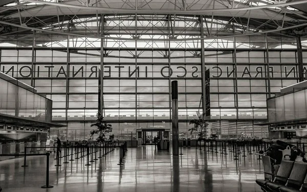 Plan Niveaux Gris Entrée Presque Vide Aéroport Sfo — Photo