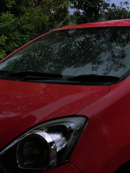 Vertical Shot Front Red Car — Stock Photo, Image