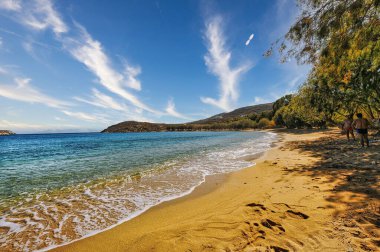 Serifos Adası, Yunanistan. 3 Nisan 2010, Serifos 'un güzel adasındaki Livadakia plajı.