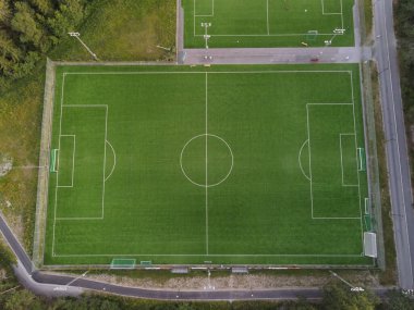 Bir futbol sahasının havadan görünüşü