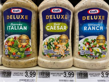 Grovetown, Ga USA - 03: 20 20: Kraft salata sosu mağazası Deluxe çeşidi ve fiyat etiketi