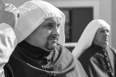 Aziz Gregory 'nin Zejtun Malta' daki geleneksel haccına katılan Kardeşlik üyesi.