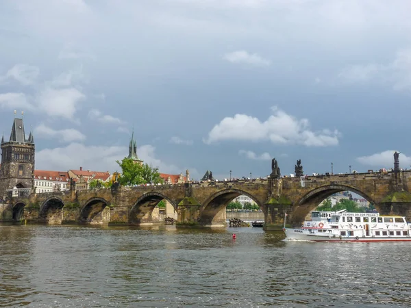 Una Vista Panorámica Hermosa Arquitectura Praga República Checa Fondo Nublado —  Fotos de Stock