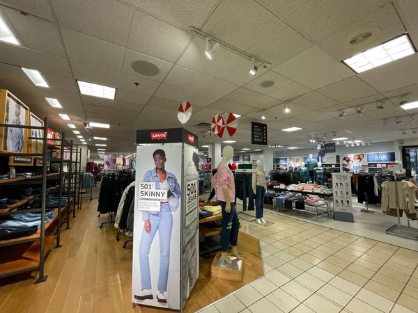 Augusta Usa Augusta Mall Detaljhandel Interiör Penny Smala Jeans Tecken — Stockfoto