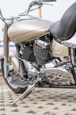 Yamaha 'dan klasik V motorlu helikopter.