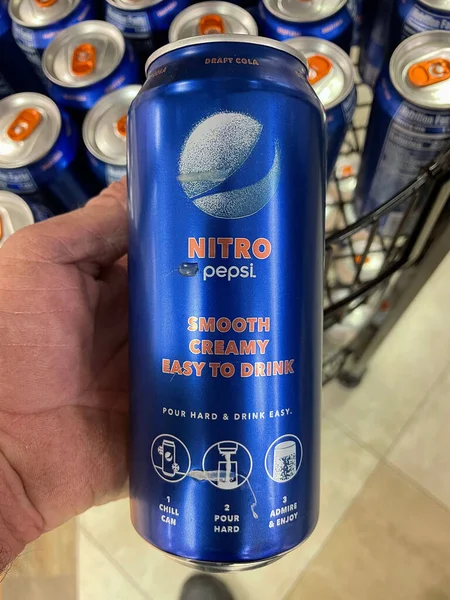 Usa Grovetown Retail Store Pepsi Nitro Energy Drink Blue Can — 图库照片
