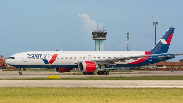 Royal Flight Boeing 777 Airplane Varadero Airport International Blue Sky — Photo