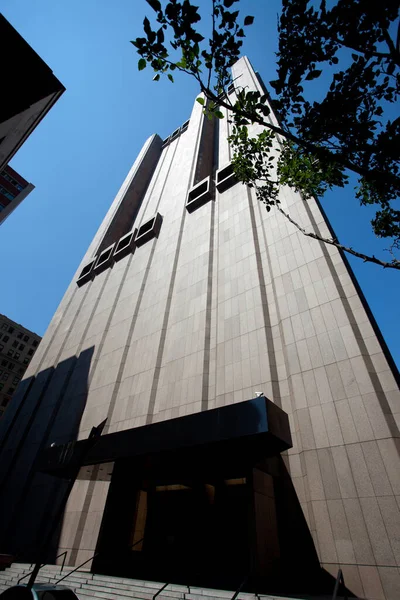 Vertical Shot Mostly Windowless Building Lower Manhattan — Photo