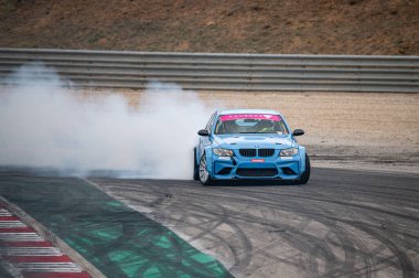 Bmw 3 Serisi E90 devrede sürükleniyor