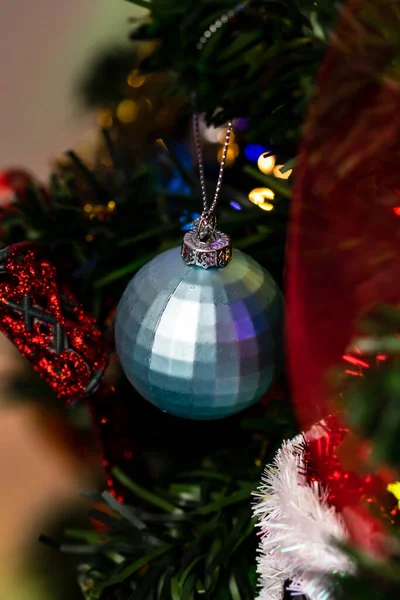 Vertical Closeup Shot Disco Ball Ornament Christmas Tree — Fotografia de Stock