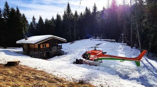 Closeup Shot Wooden Cabin Helicopter Domegge Cadore Italy — Stock Photo, Image