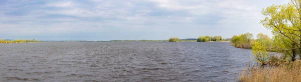 Панорамный Пейзаж Озером Печь Венгрия Облака Спринт — стоковое фото