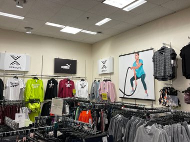 Augusta, Ga USA - 12: 04 21: Augusta AVM iç satış mağazası JC Penny kadın giyim mağazası