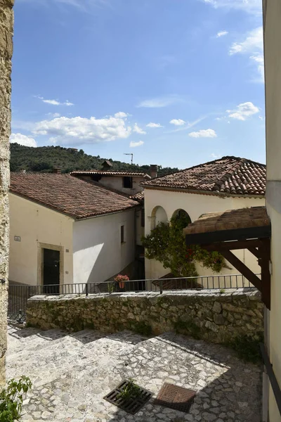 Narrow Street Old Italian Houses Cloudy Sky Fontana Liri Village — Stock Photo, Image