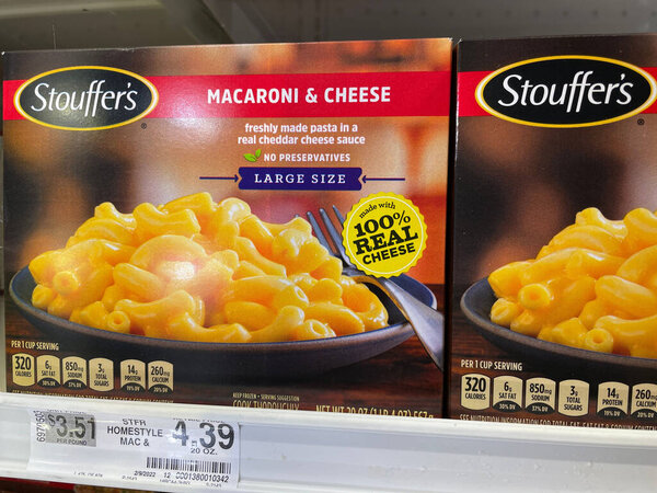 Grovetown, Ga USA - 05 04 22: Розничный магазин замороженных продуктов Stouffers макароны и сыр