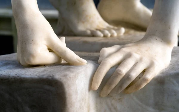 A closeup shot of beautiful white marble sculpture details in Glasgow, Scotland