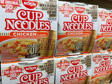Augusta, Ga USA - 12: 20 21: Cup Noodles tavuk çeşnili yan görünüm