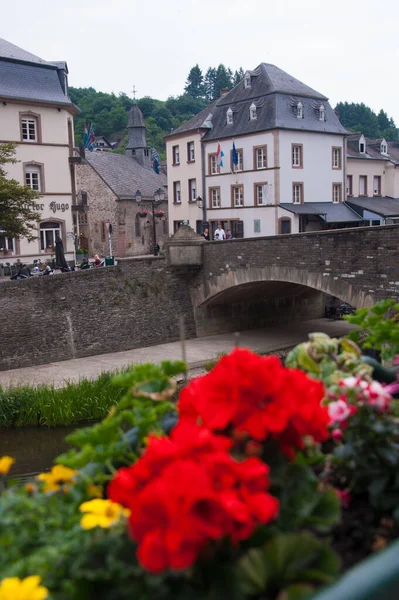 Μια Κάθετη Λήψη Των Ορόσημων Του Vianden Στο Λουξεμβούργο — Φωτογραφία Αρχείου