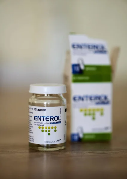 Vertical Shot Enterol Brand Probiotics Capsules Glass Container Blurry Background — Zdjęcie stockowe