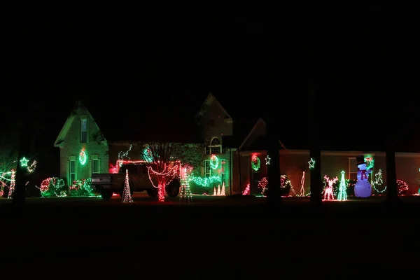 Augusta Usa Kerstverlichting Een Huis Nachts Groen Rood — Stockfoto