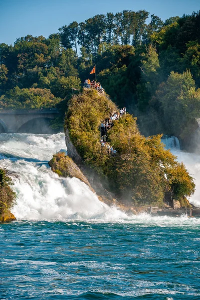 Přírodní Pohled Rheinfallův Vodopád Schaffhausenu Švýcarsku — Stock fotografie