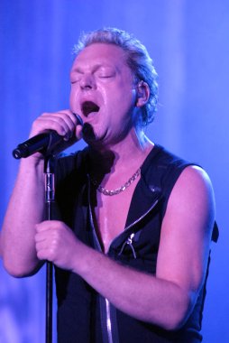 A closeup of Andy Bell performing at the Greek Theatre in Los Angeles, California