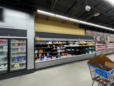 Augusta, Ga USA - 128 28: Walmart market içi yumurtaları patladı