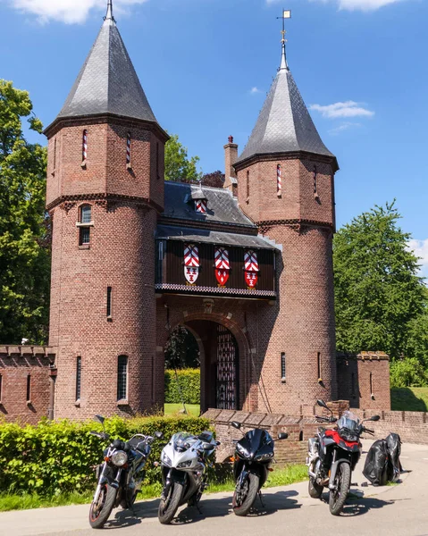 Row Motorcycles Front Gate Castle Netherlands — Fotografia de Stock