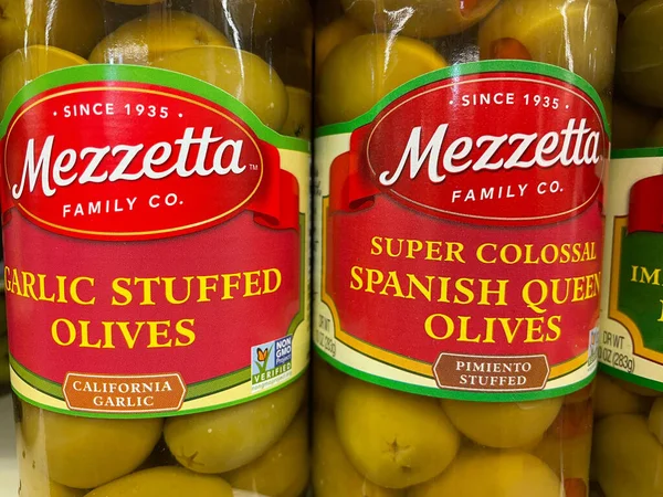 Grovetown Usa Sklepy Detaliczne Oliwki Mezzetta Oliwki Wypchane — Zdjęcie stockowe