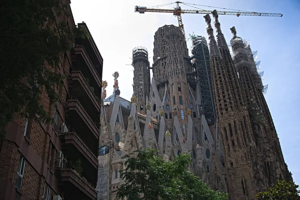 Barselona Spanya Haziran 2022 Apartman Dairesi Ile Sagrada Familia Arasındaki — Stok fotoğraf