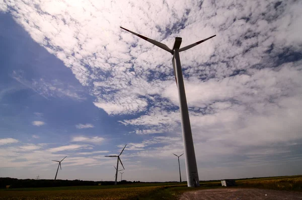 Windmill Wind Turbine Renewable Green Energy Source — Stock Photo, Image