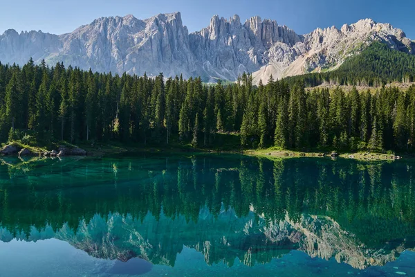 Majestic View Lake Karersee Lago Carezza Small Emerald Green Mountain — Stock Photo, Image