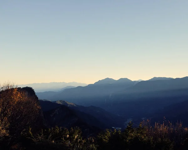 山脈の上の日の出 — ストック写真