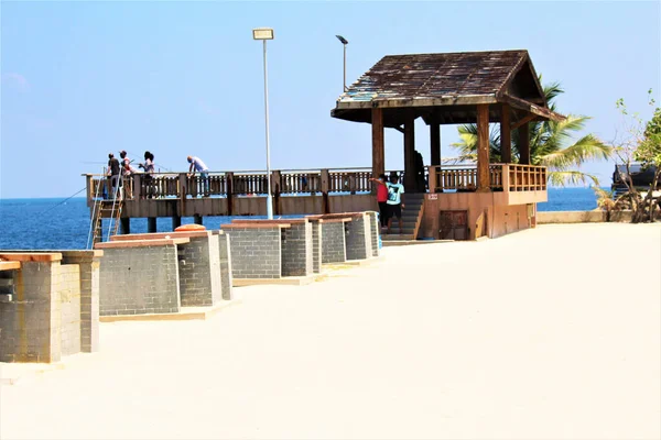 Boardwalk People Fishing Looking View Male City Maldives — Foto de Stock