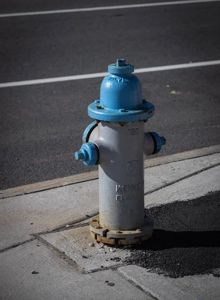 消火栓の垂直的ショット — ストック写真