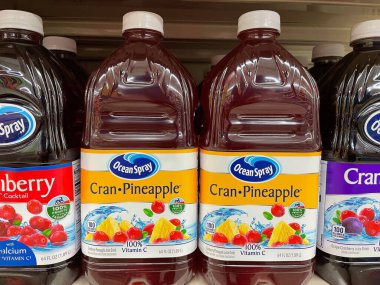 Grovetown, Ga USA - 05 01: 22: Perakende mağazası rafı Ocean Spray Variety