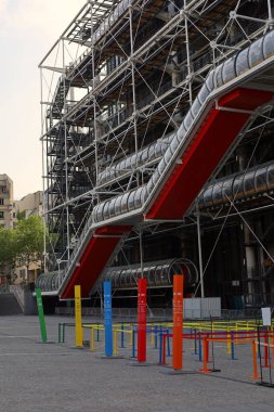 Paris, Fransa 'da sabahın erken saatlerinde Pompidou Merkezi' nin güzel bir çekimi.