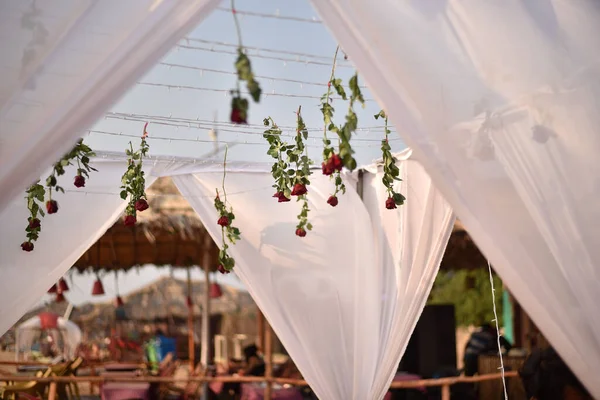 Beautiful Wedding Tent Decorated Red Roses — Stock Photo, Image