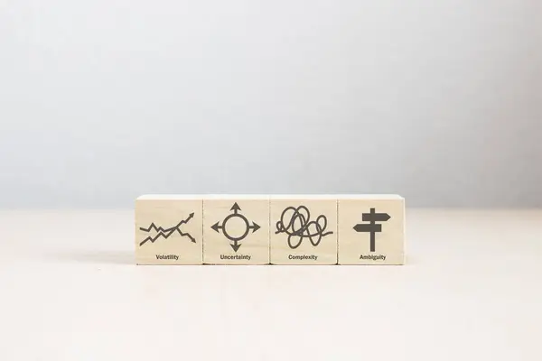 Een Close Shot Van Houten Blokjes Met Symbolen — Stockfoto