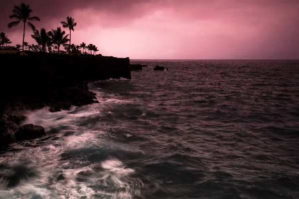 Silhouette View Cliffs Rocks Plants Kona Coast Red Dusk Sky — Stock Photo, Image