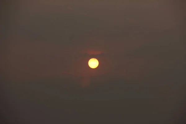 Sol Naranja Brillante Cielo Atardecer — Foto de Stock