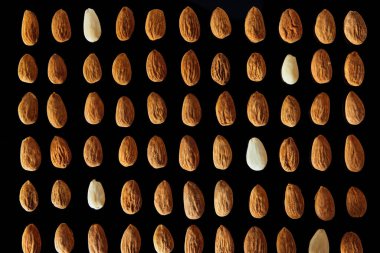 Endülüs, İspanya 'dan gelen ham organik bademlerin yakın plan çekimleri.