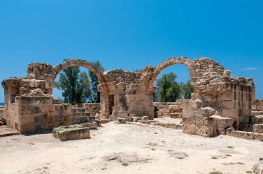Kıbrıs Rum Kesimi 'nin Paphos Arkeoloji Parkı' ndaki harabelerin güzel manzarası