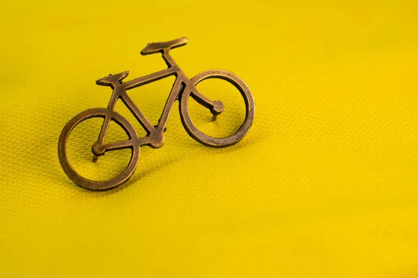 Liten Cykelnål Gul Shirt För Turné Frankrike Med Skugga Shirten — Stockfoto