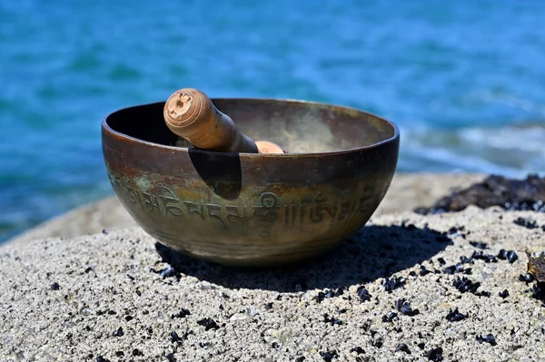 Tibetan Bowl Natural Environment English Translation Transform Your Impure Body — Stock Photo, Image